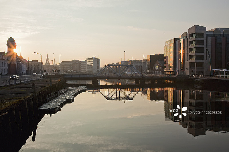 日落时的利河图片素材