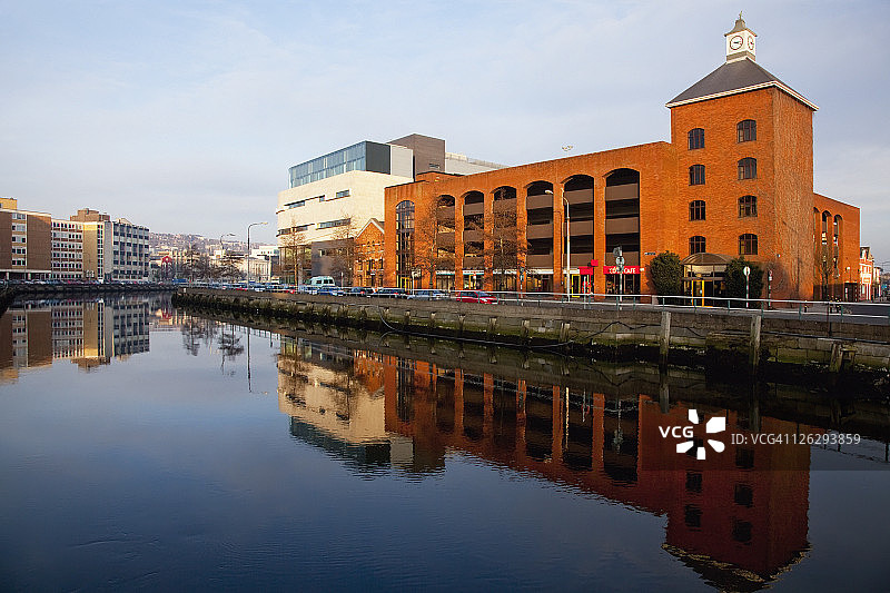 沿着利河的建筑物图片素材