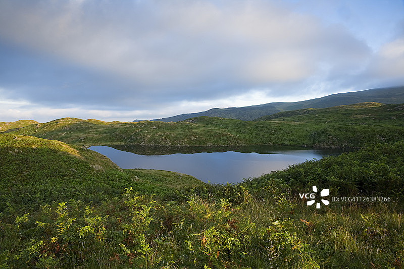 埃斯克代尔贝克富特之上的布莱阿潭，湖区国家公园图片素材
