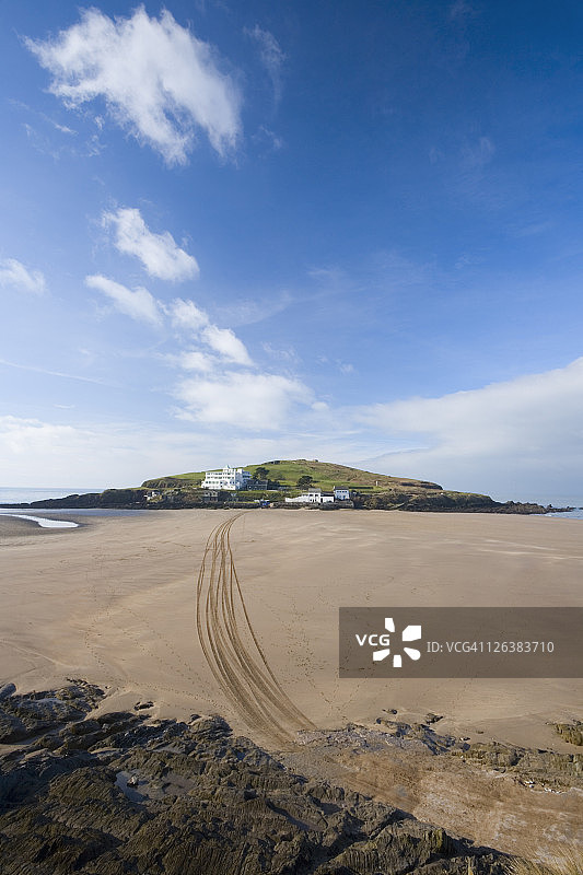 退潮时的伯格岛，位于英国德文郡南哈姆斯比格伯里海上图片素材
