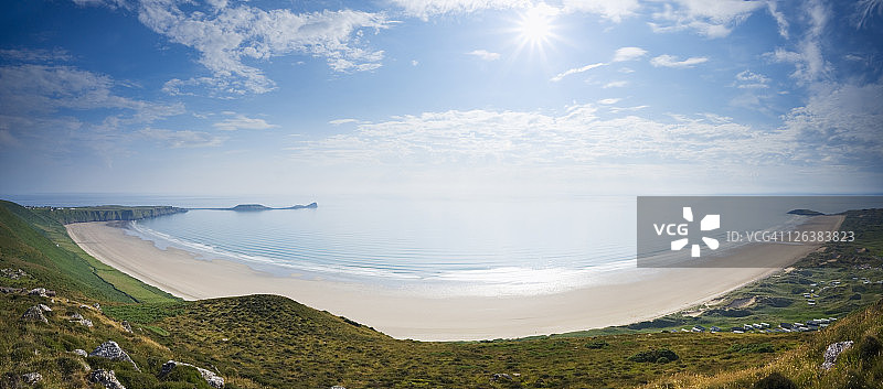 从英国威尔士戈尔半岛罗斯利丘陵看到的罗斯利海湾景色图片素材