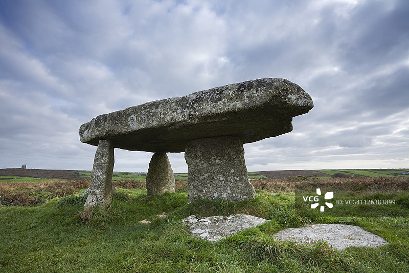 英国康沃尔郡兰延巨石图片素材