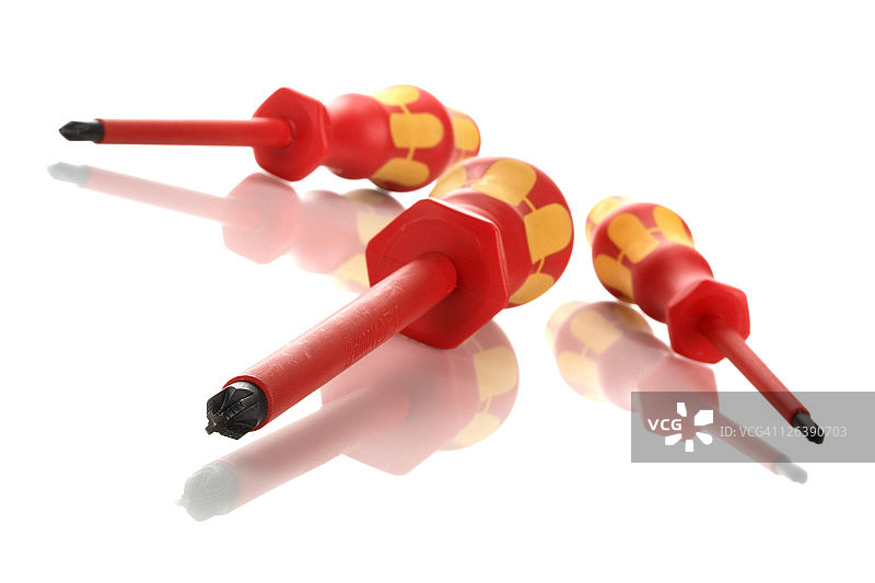 白色背景上的红色玩具特写镜头图片素材