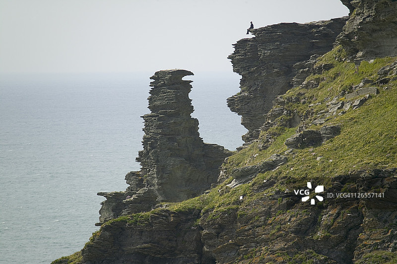 廷塔杰尔城堡与康沃尔海岸悬崖图片素材