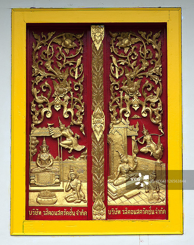 Wat Choeng Thale寺的Ubosot窗户图片素材