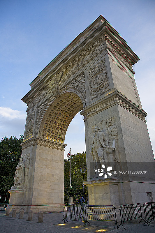 纽约大学、华盛顿广场拱门和华盛顿广场公园图片素材