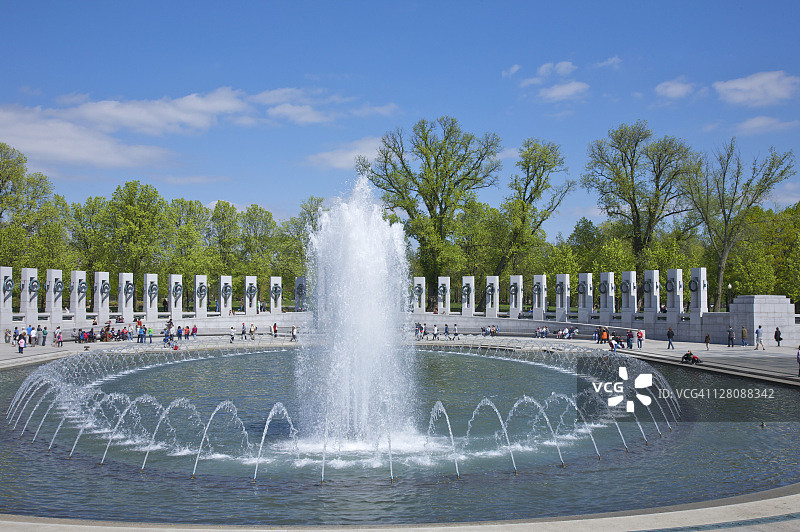 美国华盛顿特区国家广场上的二战纪念碑图片素材