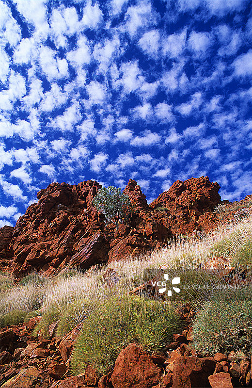 鲁道尔河国家公园的岩石和天空，澳大利亚西澳大利亚州图片素材
