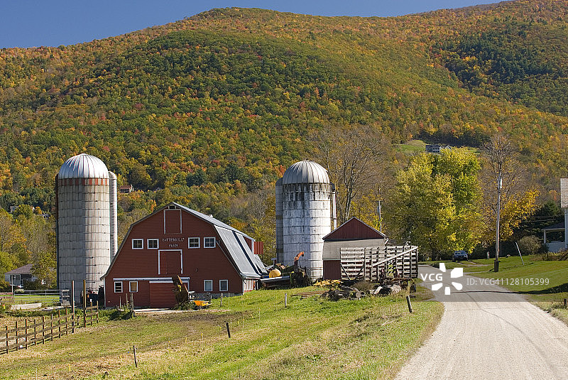 美国佛蒙特州阿灵顿附近的农场图片素材