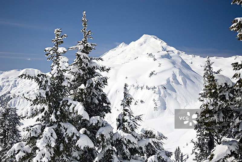 冬季美国华盛顿州北喀斯喀德山脉贝克山图片素材