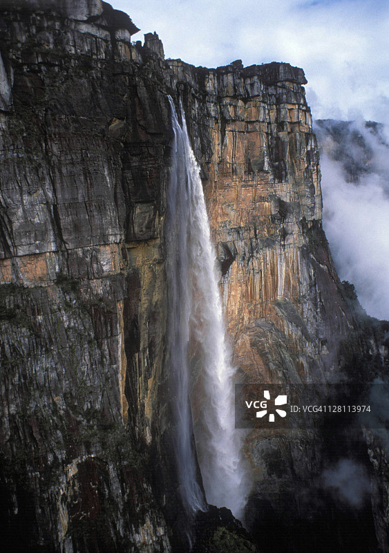 委内瑞拉卡奈马国家公园天使瀑布，世界最高瀑布，3212英尺图片素材
