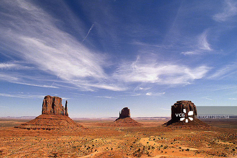 纪念碑谷的Mitten Buttes，犹他州图片素材