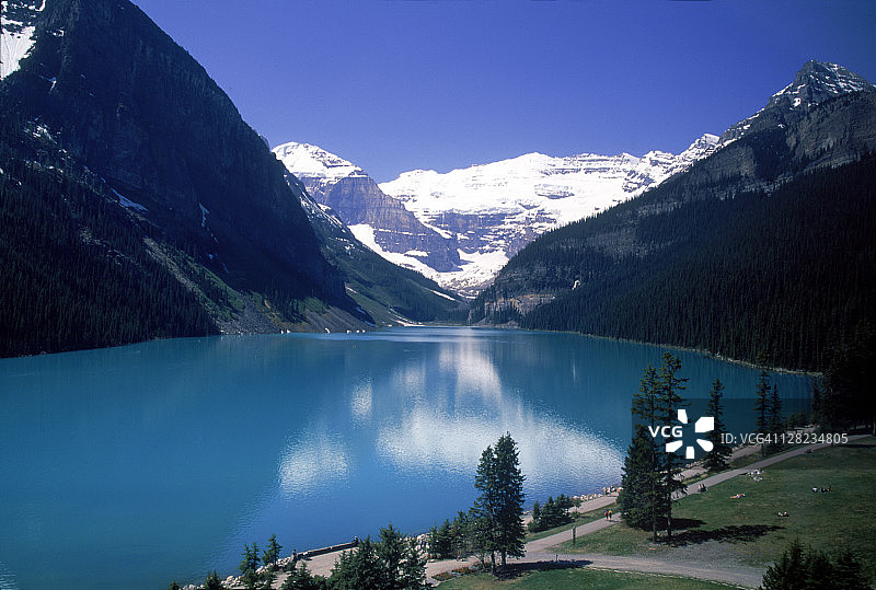 路易斯湖和维多利亚冰川费尔蒙城堡酒店图片素材