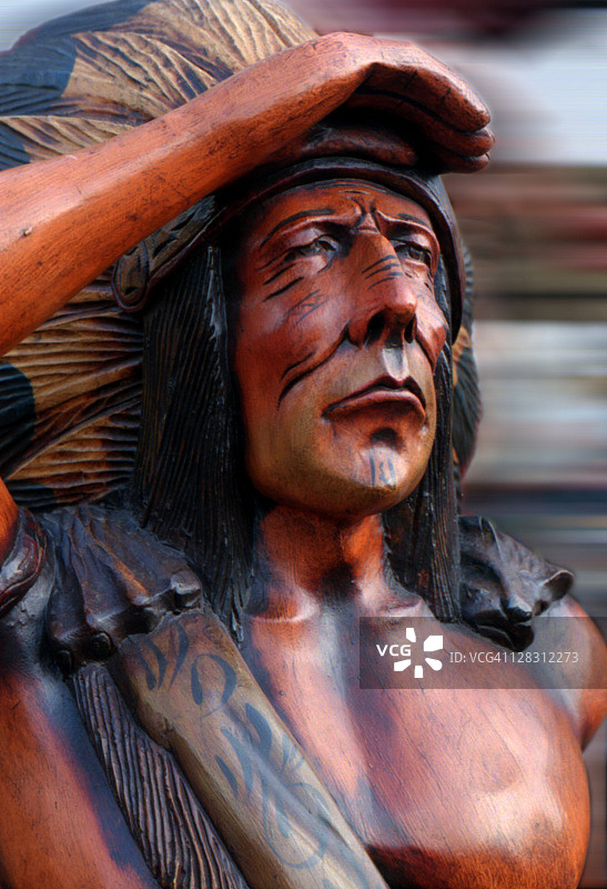 木制美洲原住民雕像图片素材