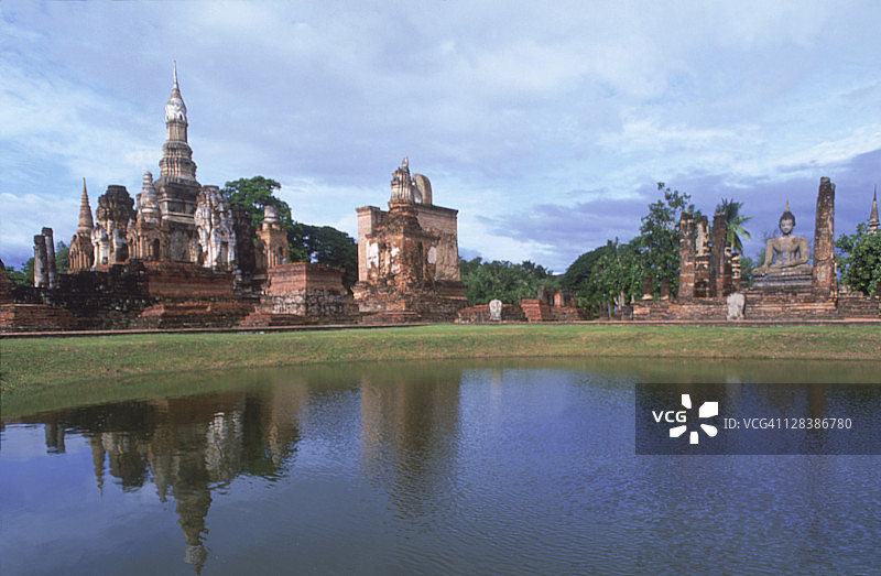 泰国素可泰玛哈泰寺图片素材