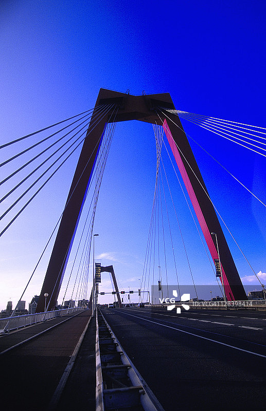 荷兰鹿特丹的马斯大桥图片素材