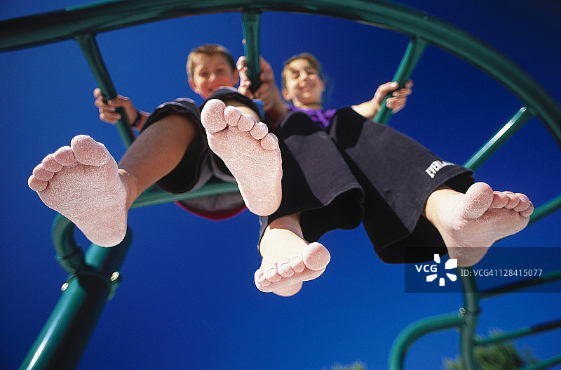 操场上的脚图片素材