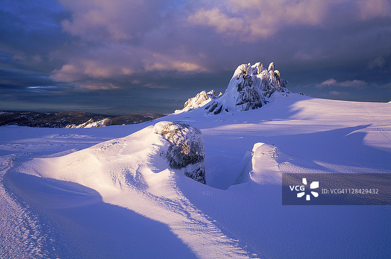 澳大利亚科休斯科国家公园雪景日出图片素材