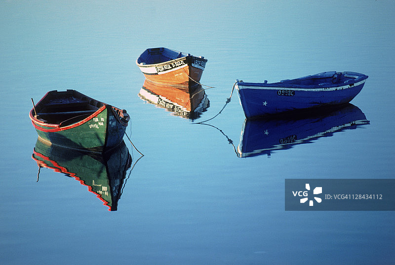 葡萄牙奥良停泊的划艇图片素材