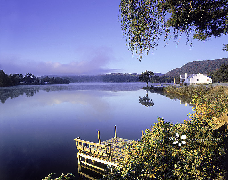 纽约州乔治湖图片素材