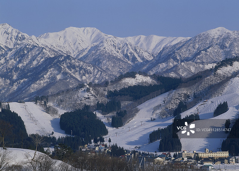 日本新泻县南鱼沼市汤泽滑雪场图片素材