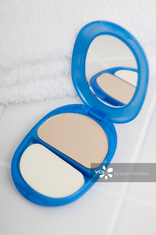 粉饼与化妆镜图片素材