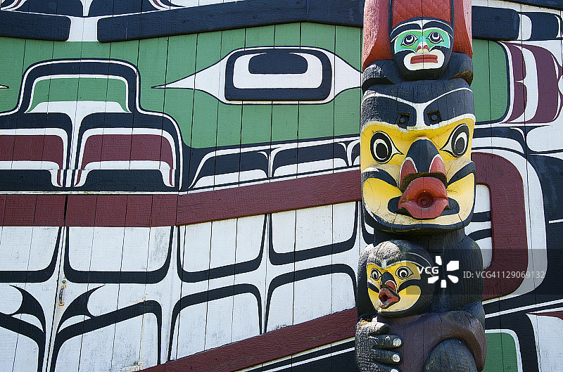 图腾柱和本土艺术品图片素材