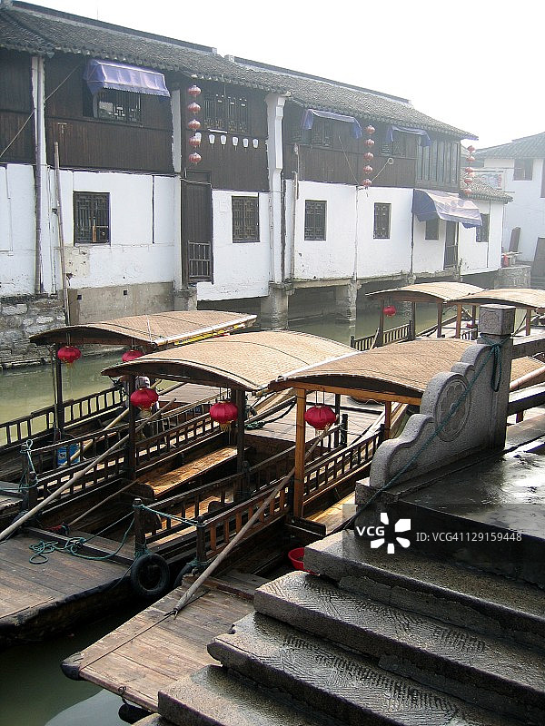 朱家角古镇的舢板图片素材