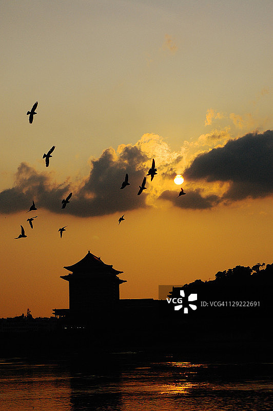 日落与宏伟酒店图片素材