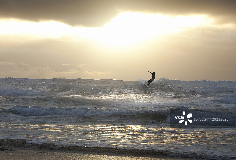 乘风破浪图片素材