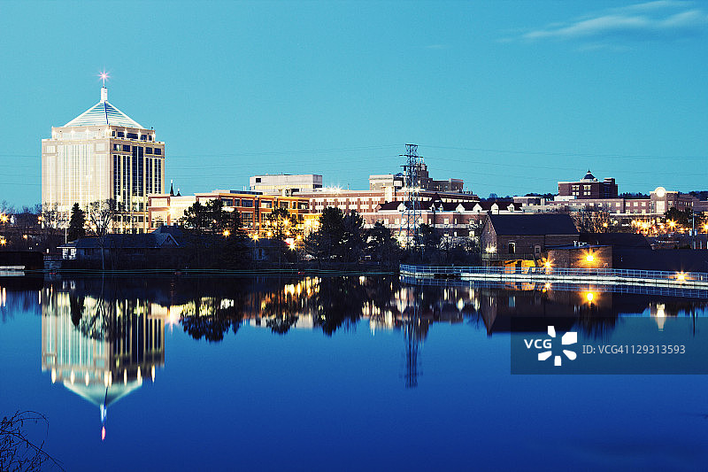 美国威斯康星州沃索的傍晚天际线图片素材