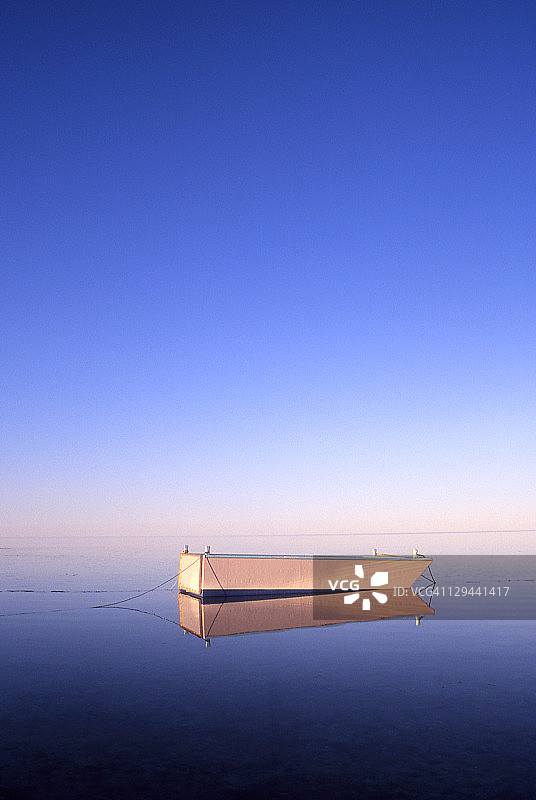 海上的船只图片素材