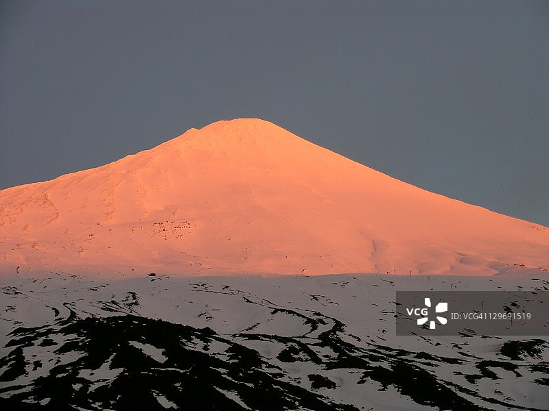 安图科火山日落图片素材