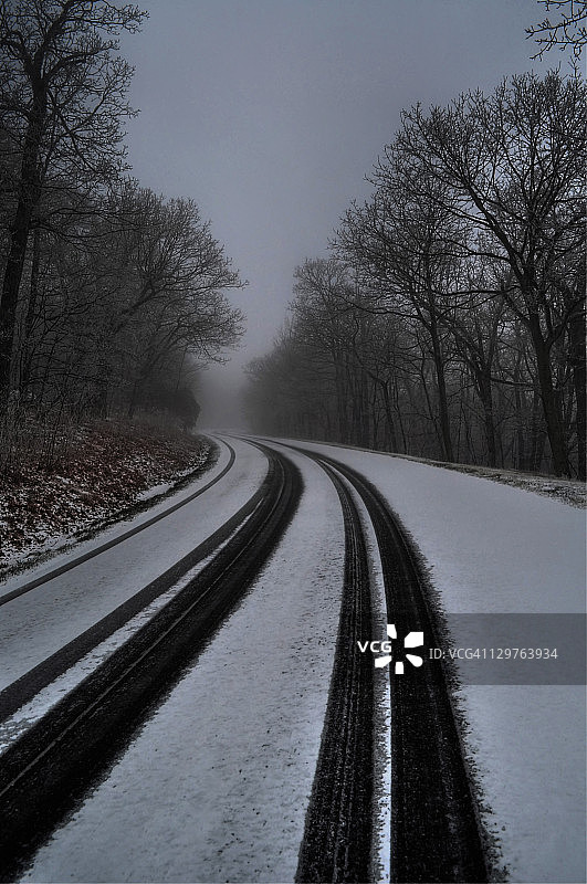 春雪小路图片素材