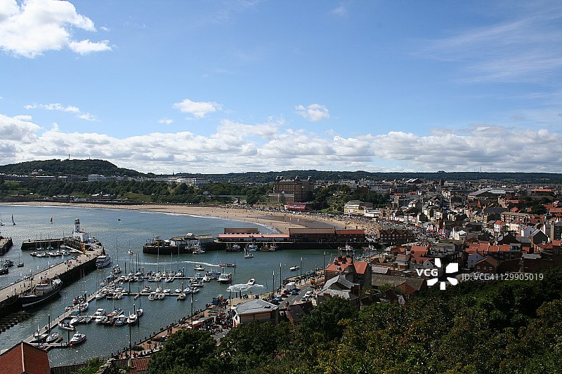 阳光明媚的斯卡伯勒图片素材