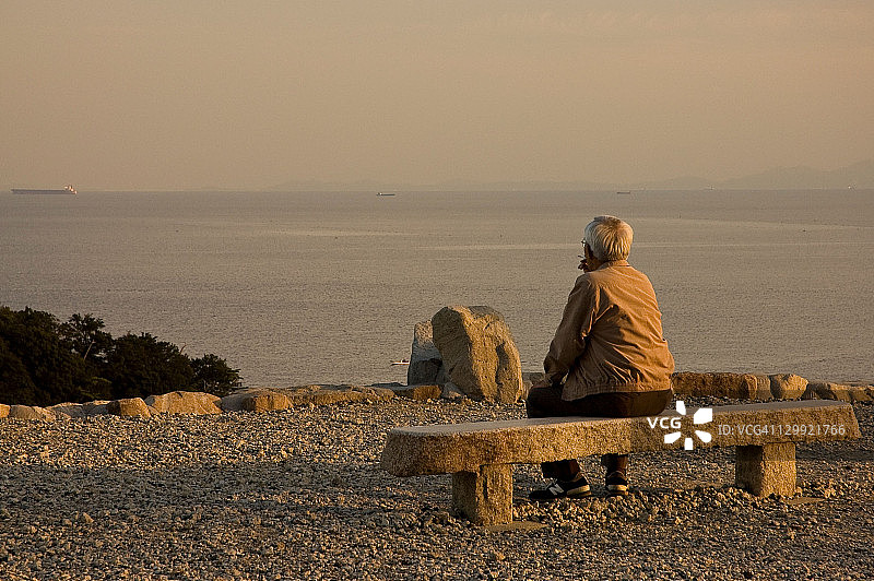傍晚的烟雾图片素材