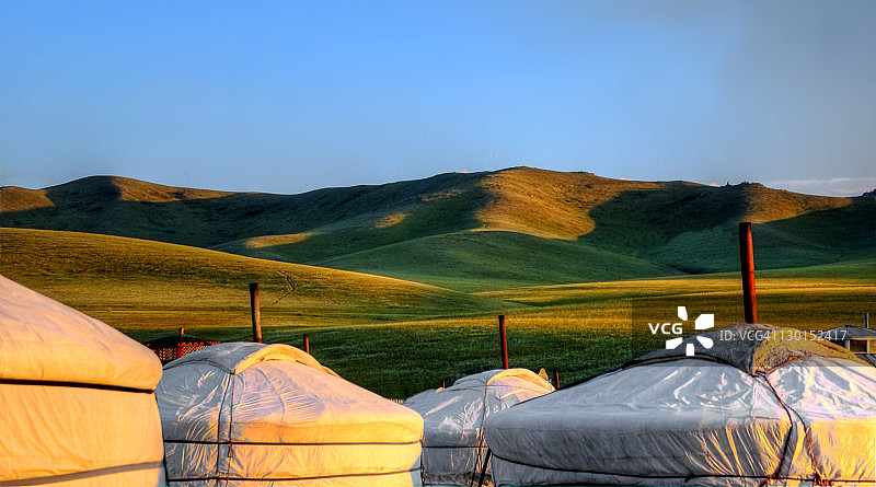 蒙古哈斯台国家公园的日落景观图片素材