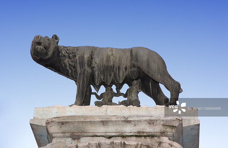 母狼哺育罗穆卢斯和瑞摩斯（罗马，意大利）图片素材