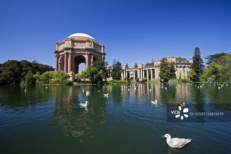 旧金山艺术宫（美国加利福尼亚州普雷西迪奥公园）图片素材