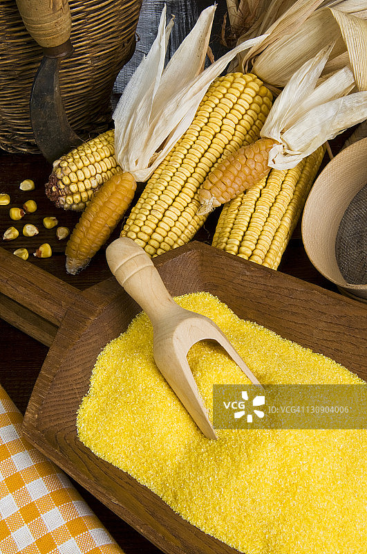 玉米棒和玉米粉图片素材