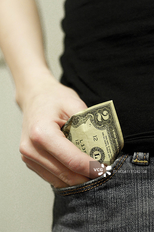 2美元纸币图片素材