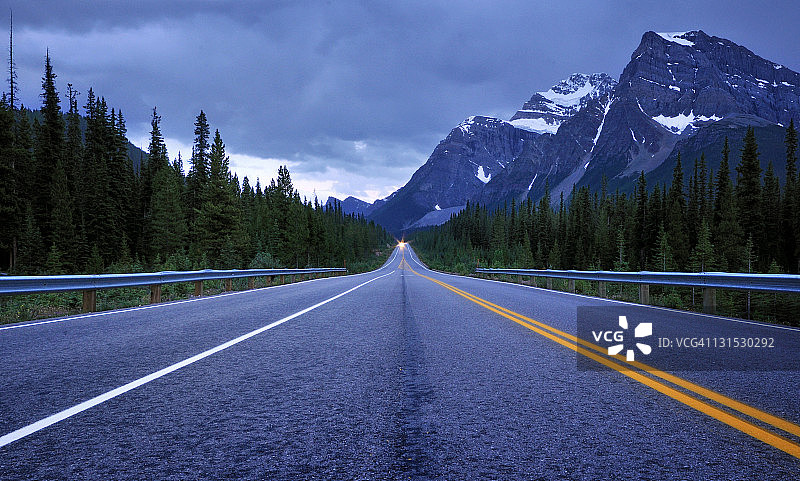 落基山脉公路图片素材