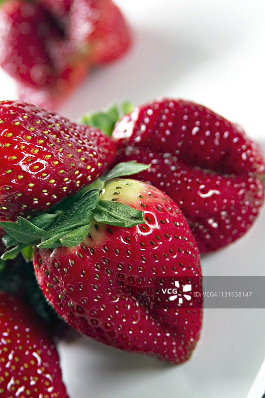 新鲜的草莓图片素材