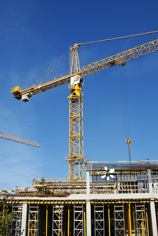 起重机和建筑施工图片素材