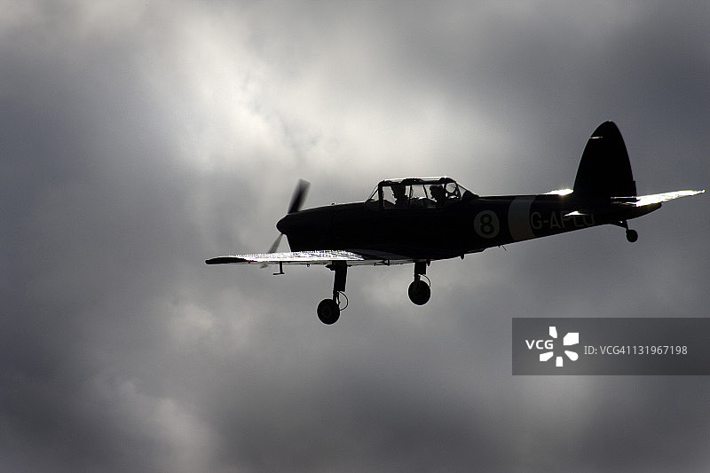 剪影飞行教练机图片素材