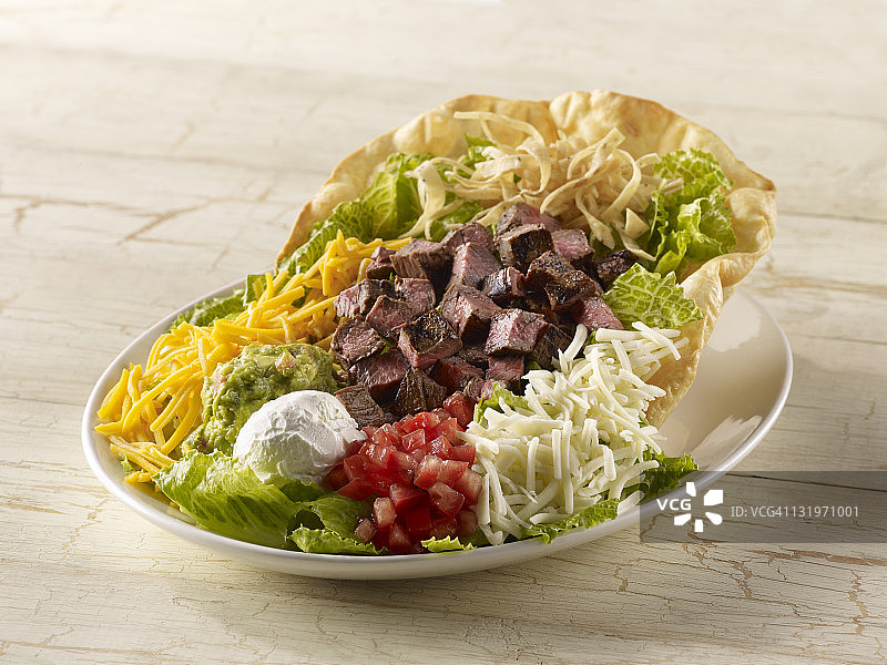 墨西哥玉米饼牛排沙拉图片素材