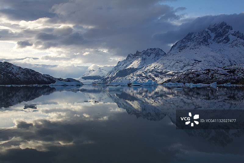 格雷湖图片素材