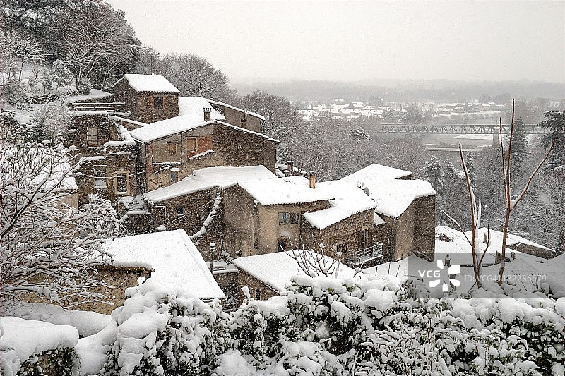 法国雪景村庄图片素材