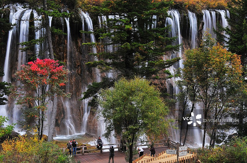 诺日朗瀑布秋景图片素材