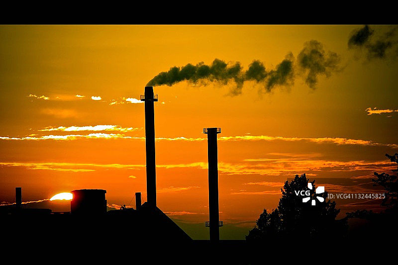 黑暗的工厂图片素材